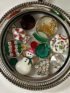 ❤️AUTHENTIC ORIGAMI OWL Christmas LOCKET 🎄 Charms Chain 2 Dangles WOW Retired❤️ - Picture 1 of 6