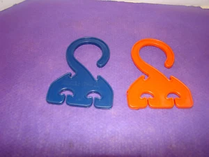 TUPPERWARE Vintage HANG IT ALL Set of 2 Hangers #315 Hook Gadgets -EUC - Picture 1 of 2