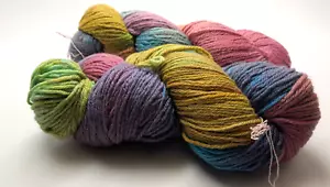 Lot of 2 Fleece Artist Hand Dyed Blue Faced DK 125g/ 225 meters 6-8 Needle DS - Picture 1 of 2