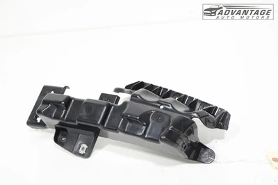 Parachoques trasero Chrysler Pacifica 2017-2025 soporte lateral izquierdo soporte de montaje OEM Foto 1 de 4