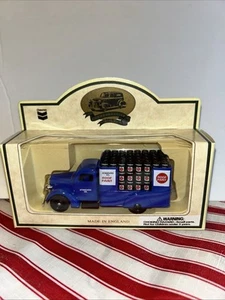 @ CHEVRON DIE CAST COMMEMORATIVE METAL REPLICA ROOF COATING FLAT BED TRUCK - Picture 1 of 5