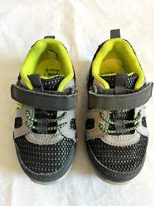 NEW Stride Rite 360 Unisex-Child Artin 2.0 Athletic Running Shoe | Size 6 | Grey