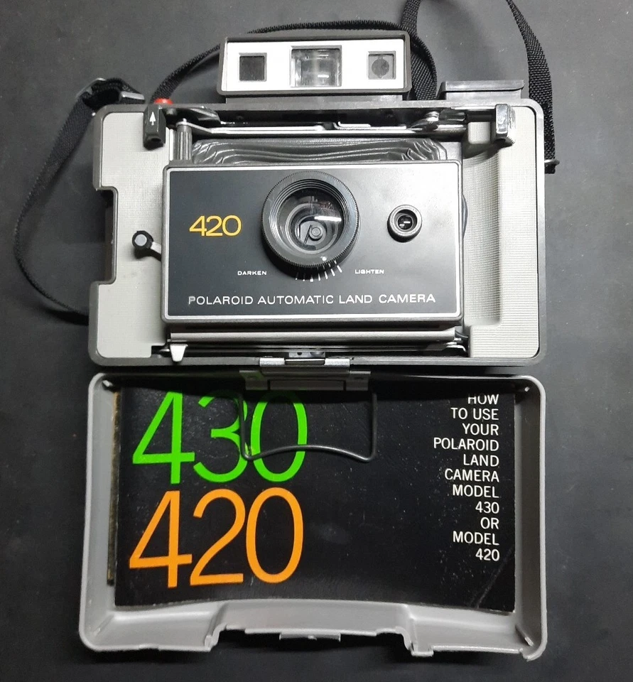POLAROID 420 CAMERA with ORIGINAL MANUAL WITH CASE - Image 1 of 1