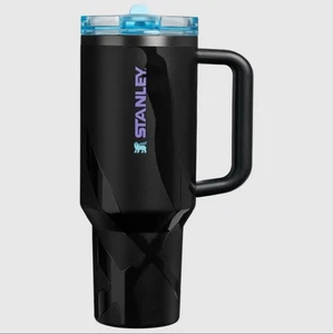 Stanley x Caitlin Clark Quencher® ProTour Flip Straw Tumbler | 40 oz IN HAND - Picture 1 of 4