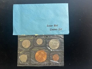 1977 D US Mint Denver Souvenir Set with Envelope #418 - Picture 1 of 3