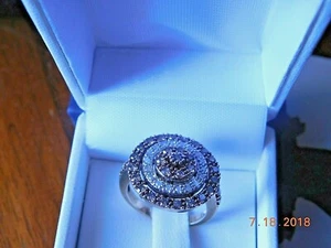 NEW!! 10K Yellow Gold, Diamond Ring1.00 CTW!! Total Wg 5.9g. - Picture 1 of 11