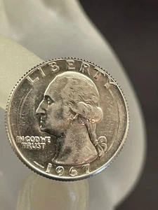U.S. COINS - ANTIQUE SILVER QUARTER - 1967 - NO MINT MARK - Bild 1 von 3