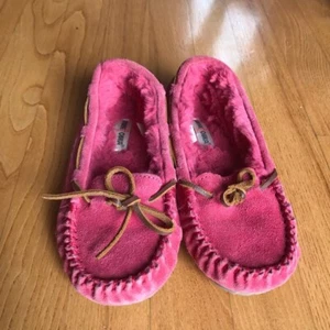 Minnetonka moccasins Cassie slippers suede leather shoes pink youth girls size 2 - Picture 1 of 10