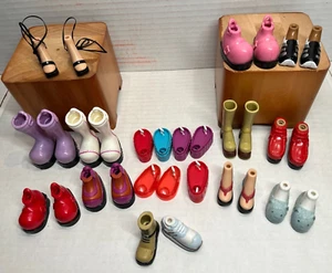 Lot of Bratz Doll Shoes Boots Heels Sandals 11 Pair + 2 Singles + Platforms - Picture 1 of 12