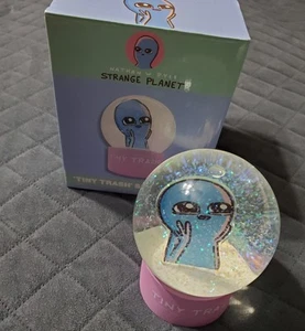 Strange Planet Alien Tiny Trash Schneekugel Pink Glitzer Nathan Pyle - Bild 1 von 13