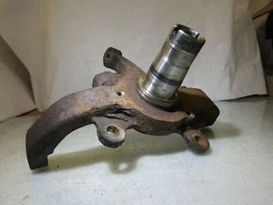 Isuzu Trooper Duty 98-02 3.0 right front axle wheel hub mount steering knuckle - Bild 1 von 8