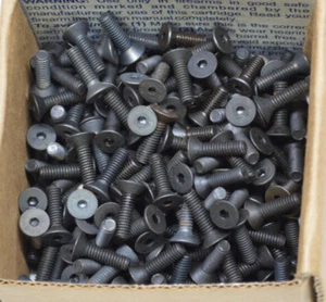 (275) #8-32 x 5/8" Flat Head Socket Caps Screws, Alloy Steel Black Oxide Qty 275 - Picture 1 of 2