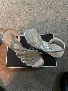 Nina New York Women’s Heels Size 7.5 Sparkling Silver Open Toes Worn One Time