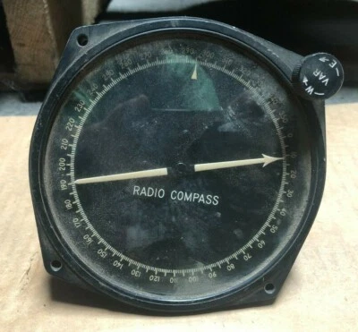 Indicador de brújula de radio de aviación Fairchild I-82-F Foto 1 de 4