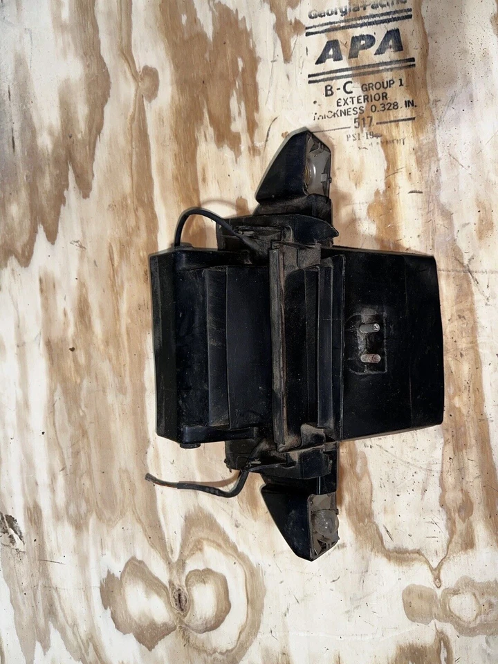 Honda CBR 1000 F año 91 - Guardabarros porta matrícula trasero Foto 1 de 3