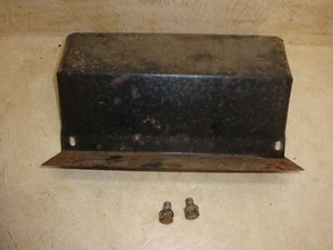 ESTUCHE IH INGERSOL 222 1987 TRACTOR DE CÉSPED PANEL DE ESCAPE TRASERO PLACA CUBIERTA METÁLICA - Imagen 1 de 5