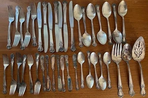 Alter Firmenteller 50er Jahre Rose Silberteller Besteck 40 Monogramm "R" PREISSTURZ! - Bild 1 von 1