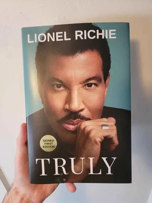 Truly by Lionel Richie (2025 Hardcover) SIGNED FIRST EDITION IN HAND Foto 1 de 4