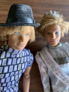 LOT OF 2 KEN DOLLS 2005 Vintage - Picture 1 of 9