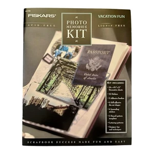 Fiskars Photo Memories Kit Scrapbooking Abbellimenti Forme + "Vacanza Divertimento" - Foto 1 di 6