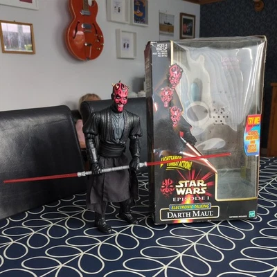 Figura de acción Star Wars Darth Maul de Hasbro en 1999. Probado como funcionando. Foto 1 de 4