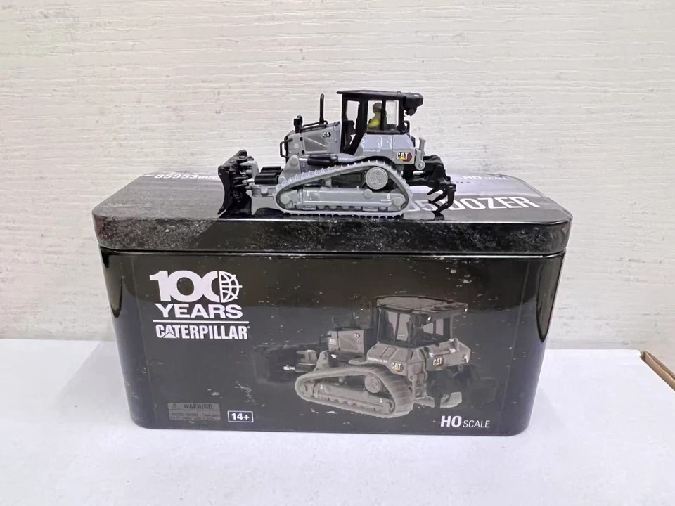 100th Cat D5 Dozer Bulldozer 1:87 HO Scale DieCast Masters 85953BGC - Image 1 of 1