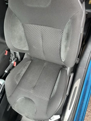 CITROEN DS3 BLACK DSPORT PRESTIGE PASSENGER N/S SIDE FRONT SEAT WITH HEADREST - Image 1 of 4