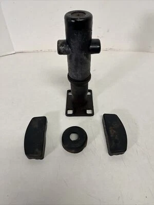 Mercedes-Benz SL R107 1983 380SL  Rear bumper shock impact absorber damper Pads - Image 1 of 4