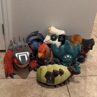 Paquete de peluche NumSkull Destiny: Cabal War Beast, Ghost Shell, Oryx ¡y más! Foto 1 de 4