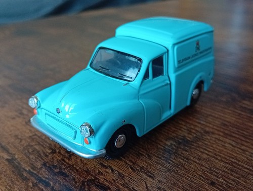 VANS Oxford Diecast Morris Minor Van