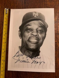 Beautiful Vintage 1970's Era 5x7 Signed Photo MLB Hall of Famer Willie Mays - Picture 1 of 4