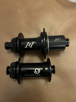 Juego de bujes Industry Nine 1/1 - 24/24h | 12x100 | 12x142 | Centerlock | HG Foto 1 de 4