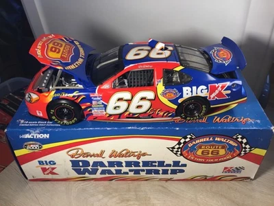 RARO ENORME 1:18 Darrell Waltrip #66 KMART FLAMES VICTORIA TOUR 2000 NASCAR Foto 1 de 4