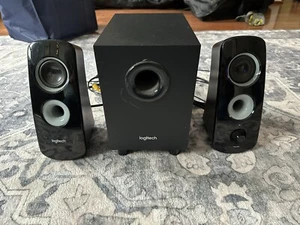 Logitech Z323 2.1 With Subwoofer Speaker System - Afbeelding 1 van 2