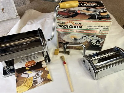 VNTG 1987 DELUXE ATLAS PASTA QUEEN W Manual NIB Made In Italy - Image 1 of 4