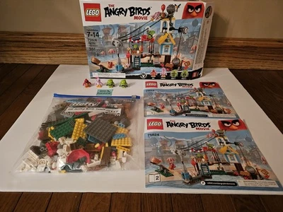 LEGO The Angry Birds Película: Pig City Teardown (75824) Foto 1 de 4