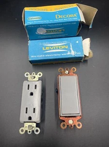 Leviton Decora Rocker Switch 20 Amps SP Grounding Gray And Receptacle Lot VTG - Picture 1 of 8