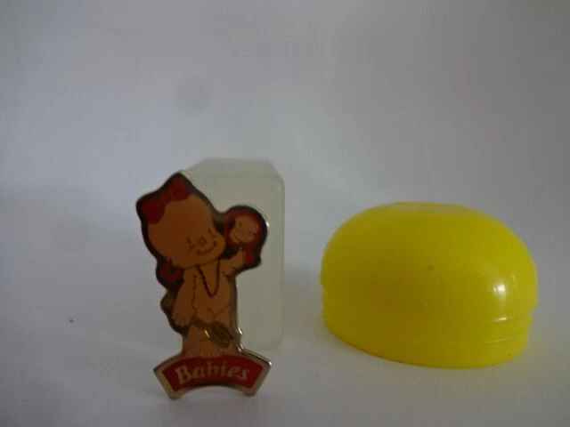 EU / D / Altes Metallspielzeug / Kind mit Spiegel - Bild 1 von 1