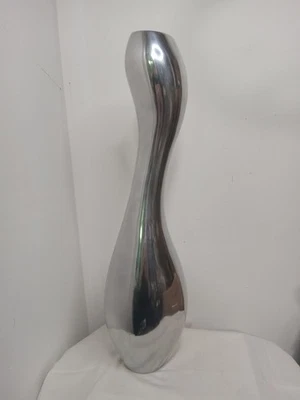 Jarrón grande vintage de calabaza de aluminio fundido pulido ondulado con curvas modernista de 20" Foto 1 de 4