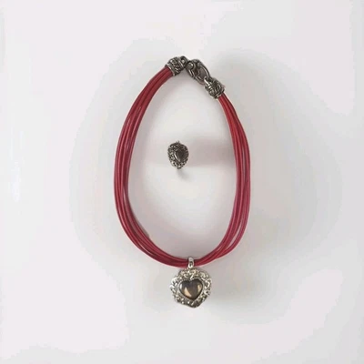 Colgante Corazón con Multi Hilos Cordón Silicona Rojo Tono Plata Plus Pendientes.  Foto 1 de 4