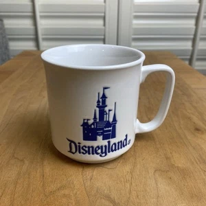 VTG Disneyland Sleeping Beauty Castle Coffee Mug White/ Blue- Made in Japan - Imagen 1 de 7