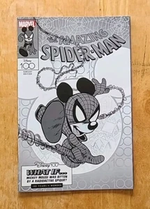 AMAZING SPIDER-MAN #35 CLAUDIO SCIARRONE Disney 100 B&W Variant 1:100 - Picture 1 of 9