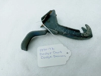 OEM Mopar Hood Safety Catch Latch 1970 - 72 Dodge Dart Demon Foto 1 de 3