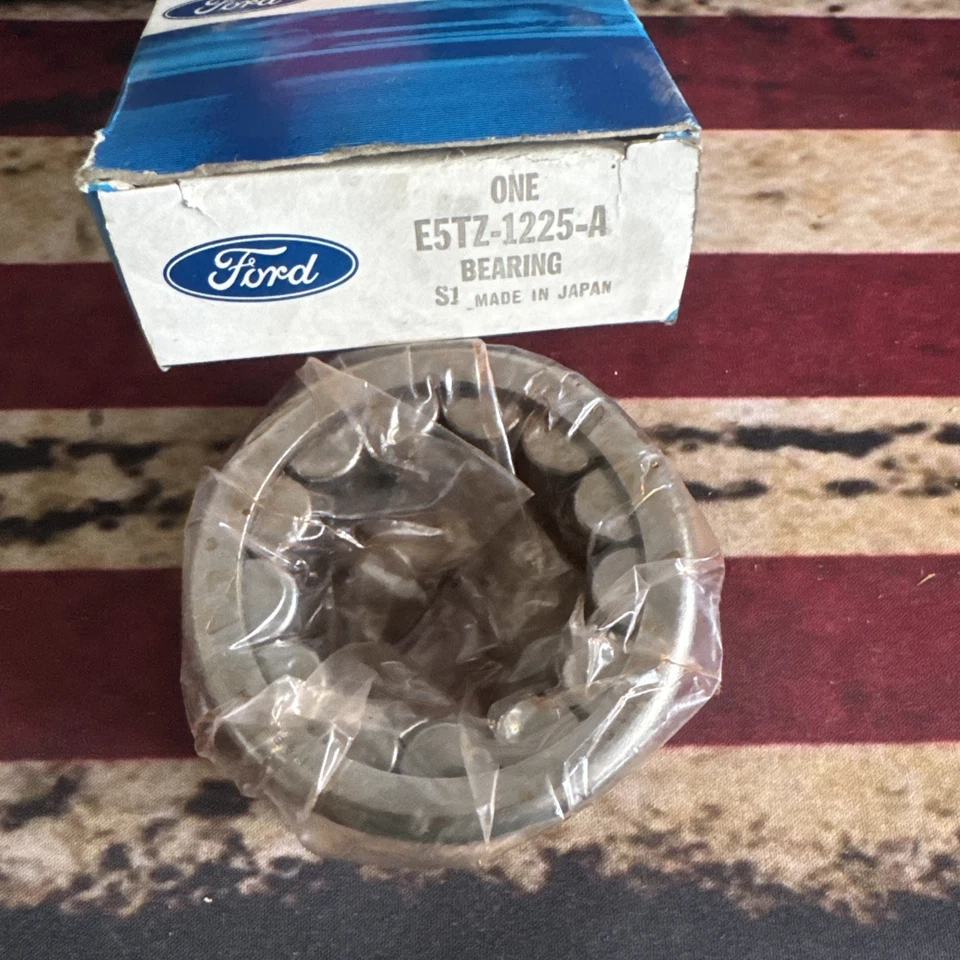 NOS 1985 - 1997 福特 F-250 F-350 后轮轴承组件全新已拆封 — 第 1/1 张图片