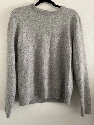 Suéter Qi Cashmere Gris S Preppy Minimalista  Foto 1 de 4