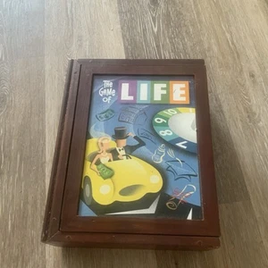 THE GAME OF LIFE Vintage Game Collection Wooden Book Shelf Milton Bradley 2007 - Imagen 1 de 9