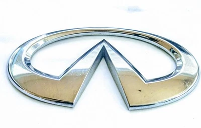 Emblema de porta-malas Infiniti G25 G35 G37 Q40 2007-2015 84890-JK600 - Imagem 1 de 4