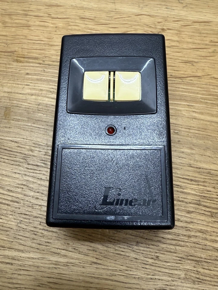 Linear Delta-2 ButtonGarage Door Opener Remote DT2A - Working - Image 1 of 4