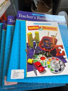 Rechtschreibung und Wortschatz Stufe 4 Lehrerressourcenbuch NEU - Bild 1 von 6