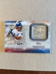 Topps 2021 series 2 Mike Piazza 70th Patch Dodgers - Picture 1 of 4